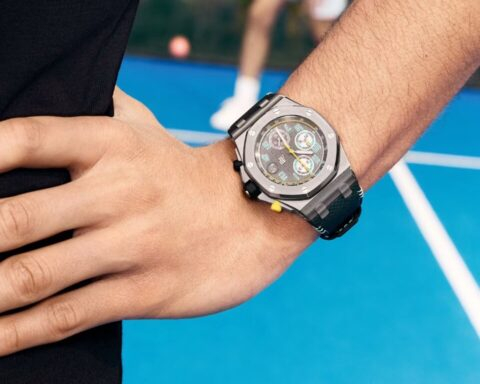 Το «Beast» της Audemars Piguet επιστρέφει με καλοκαιρινή διάθεση
