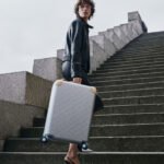 Όταν το Monogram γίνεται δομικό στοιχείο: η νέα Horizon Aluminum της Louis Vuitton
