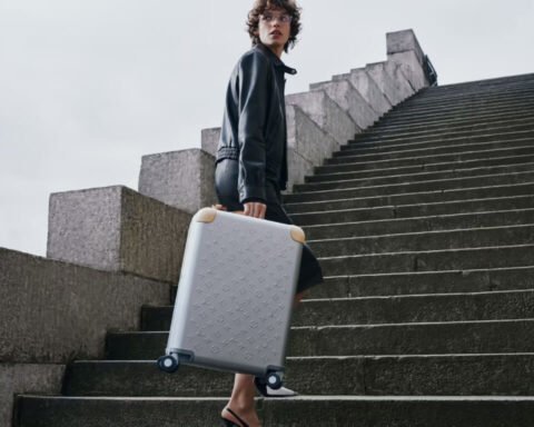 Όταν το Monogram γίνεται δομικό στοιχείο: η νέα Horizon Aluminum της Louis Vuitton