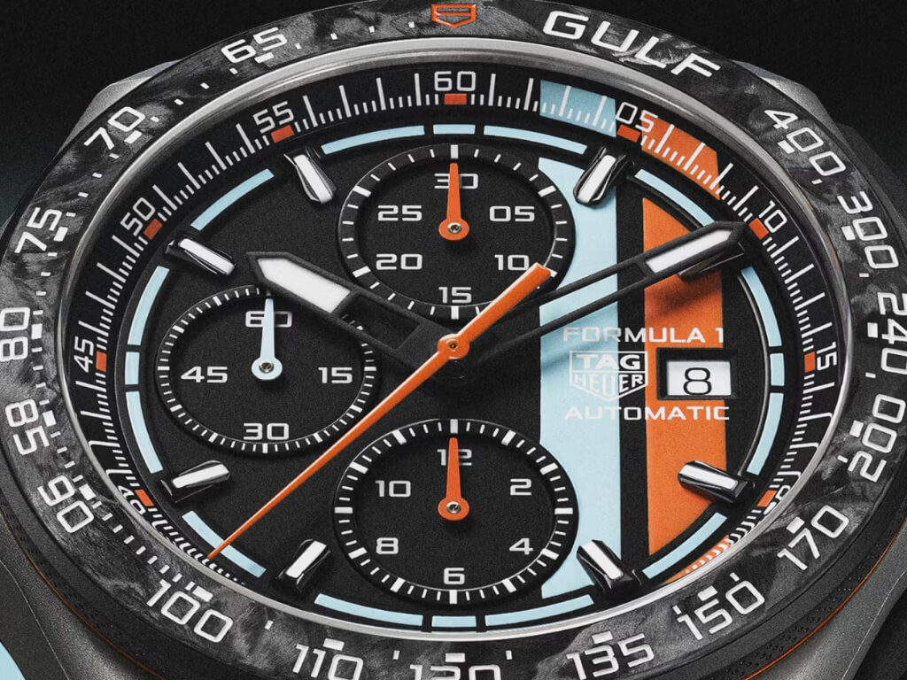 Close up του καντράν TAG Heuer Formula 1 x Gulf με χρωματικές λεπρομέρειες Gulf