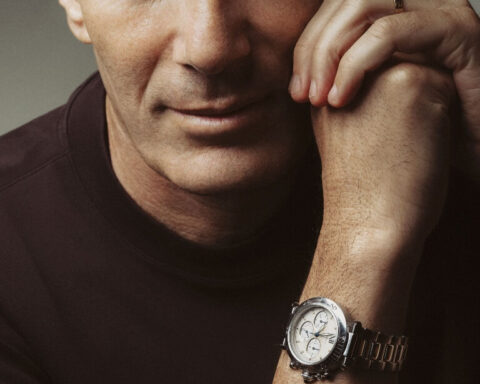 Ο Zinedine Zidane με το Cartier Pasha του, το οποίο θα δημοπρατηθεί υπέρ της ELA International.