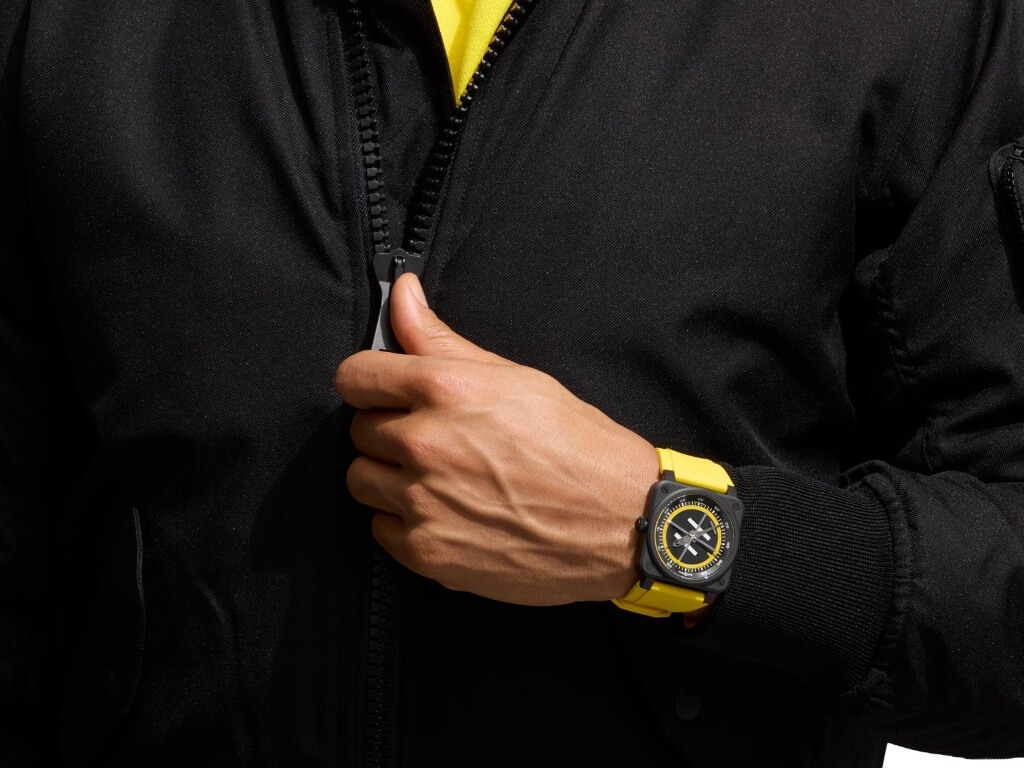 Bell & Ross BR-03 Helipad φορεμένο στον καρπό με καντράν εμπνευσμένο από ελικοδρόμιο