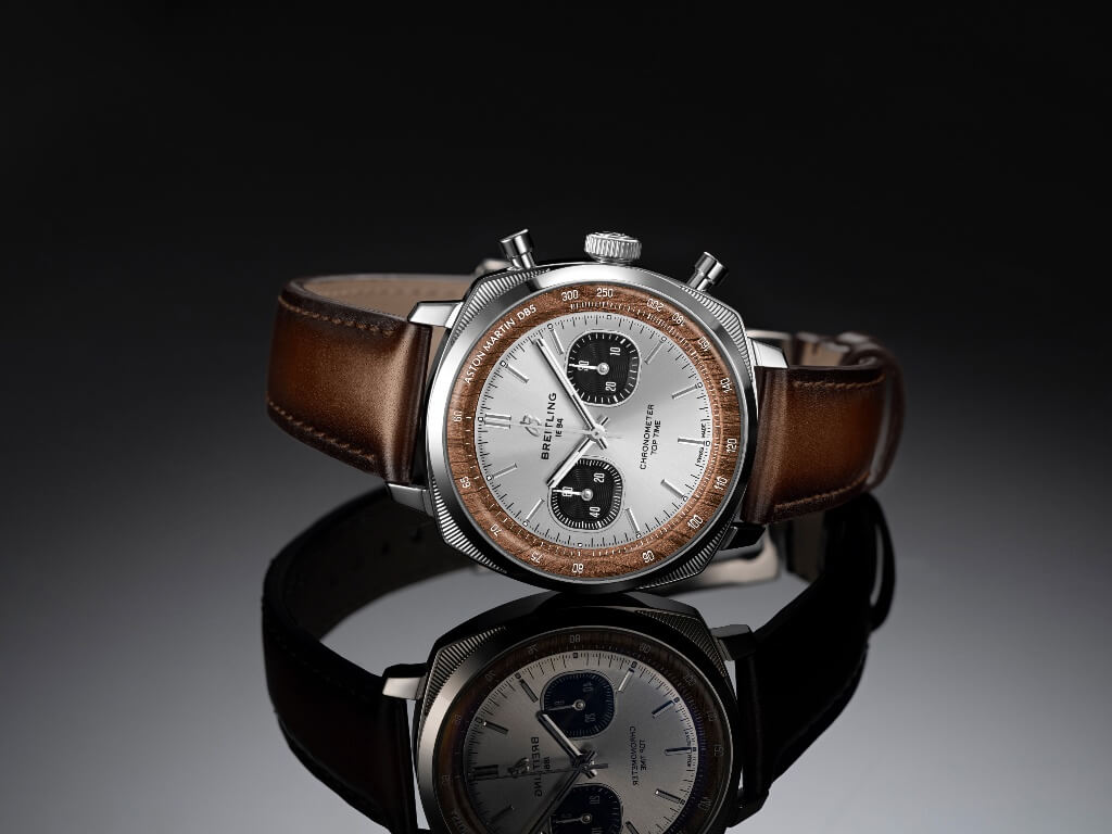 Breitling Top Time B01 από ανοξείδωτο ατσάλι με ασημί καντράν
