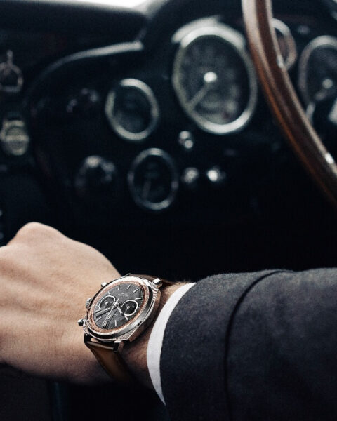 Breitling και Aston Martin τιμούν τη θρυλική DB5 με τρεις συλλεκτικές εκδόσεις του Top Time B01