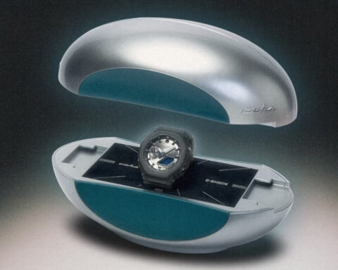 Η C2H4® και η G-SHOCK επιστρέφουν με το GA-2100 «Space Age»