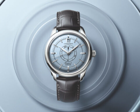 Το Longines Conquest Heritage Central Power Reserve αποκτά γαλάζιο καντράν