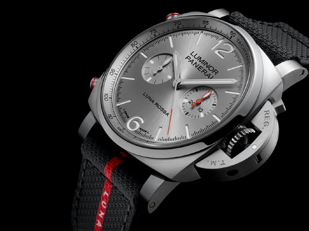 Πλαινή όψη του νέου Panerai Luminor Luna Rossa Chrono PAM01768