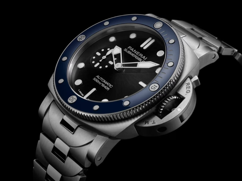 Το νέο Panerai Submersible PAM01756 με μαύρο sun-brushed καντράν