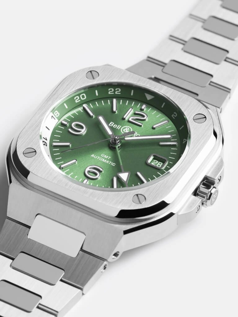 Bell & Ross BR-05 GMT Green Steel με sage green καντράν και ατσάλινο μπρασελέ