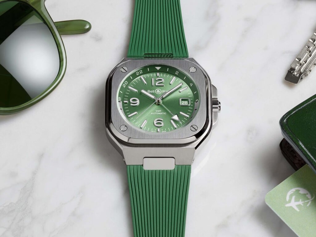 Bell & Ross BR-05 GMT Green Steel με sage green καντράν και πράσινο λουράκι