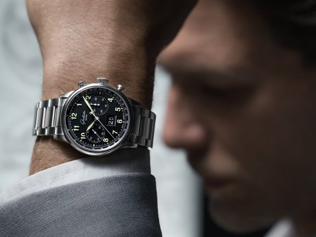 Glashütte Original Senator Chronograph Navigator φορεμένο στον καρπό