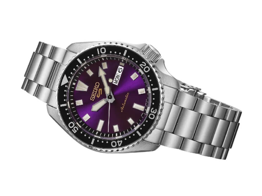 Το νέο Seiko 5 Sports SKX HDB003 με χρυσές λεπτομέρειες